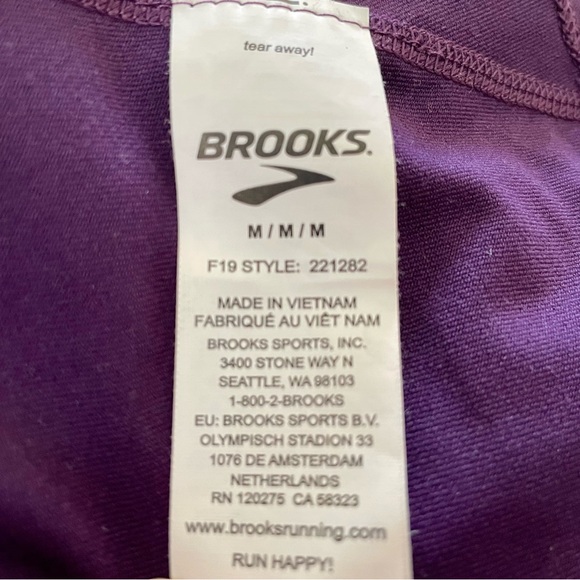 Brooks Dash Half-Zip Top - Picture 7 of 8